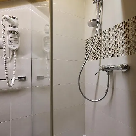 Apartament B17